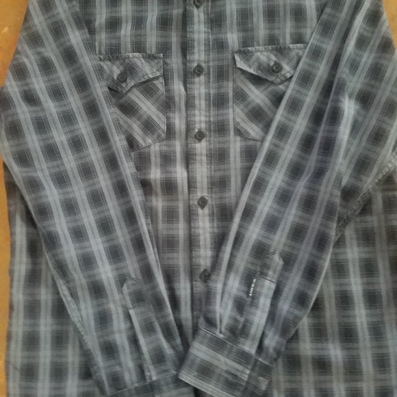 Volcom, Vans, Billabong, Hurley Button-Up Shirts - Picture 4 of 8
